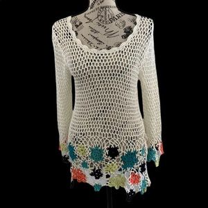 Intrigue women's medium crochet blouse